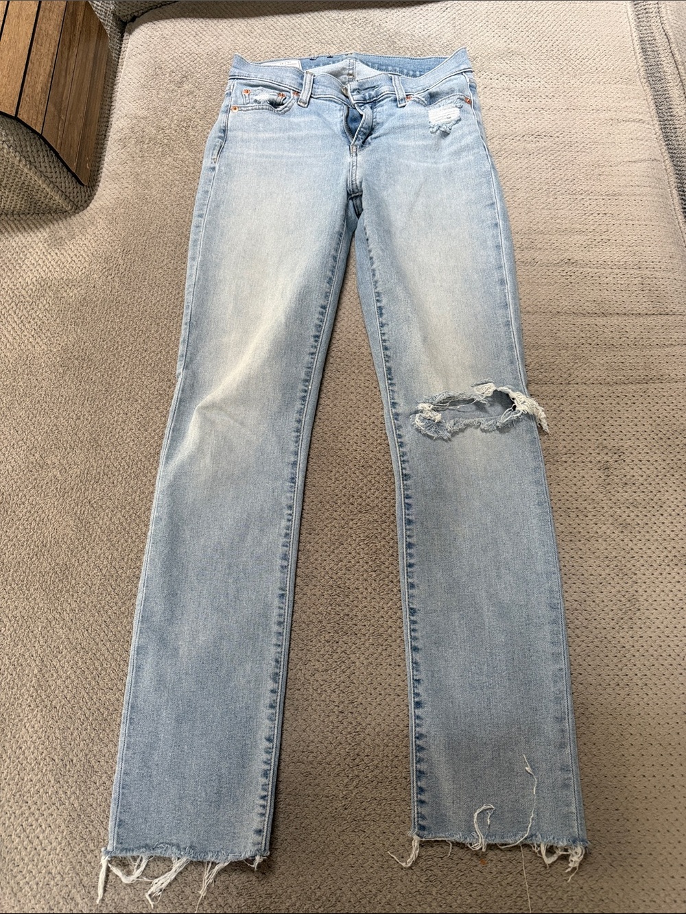 GAP Light Blue Women’s Straight-Leg Distressed Jeans